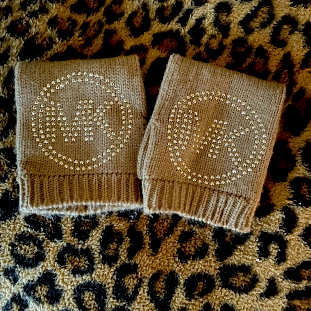 Women’s Michael Kors fingerless gloves